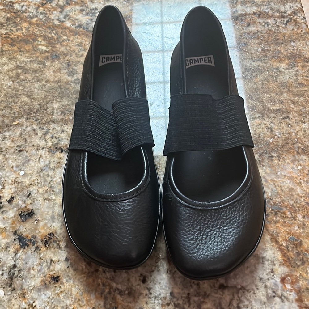 Black Camper Women's Right Nina  alley Flat Size 8.5 EU 39